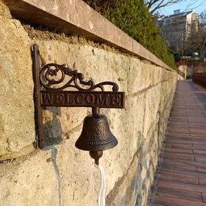 Vintage Cast Iron Welcome Bell, Antique Style Decorative Wall Decor with Swirl Design, Bohemian Home Garden Outdoor Decoration, Christmas Yard Ornament