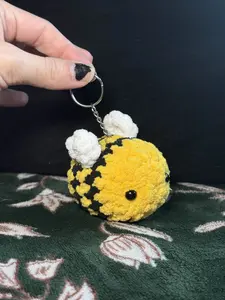 Vic's Bee Keychain