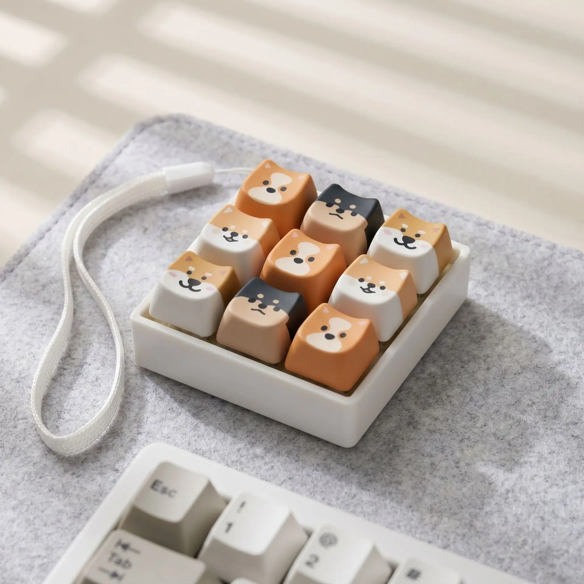 1pc 9-Key Cat Mechanical Switch Fidget, Kawaii Decompression Keychain, Satisfying Clicky Stress Relief, Perfect Easter Gift for Office & School, Clicker Fidget, Fidget Stress Reliever