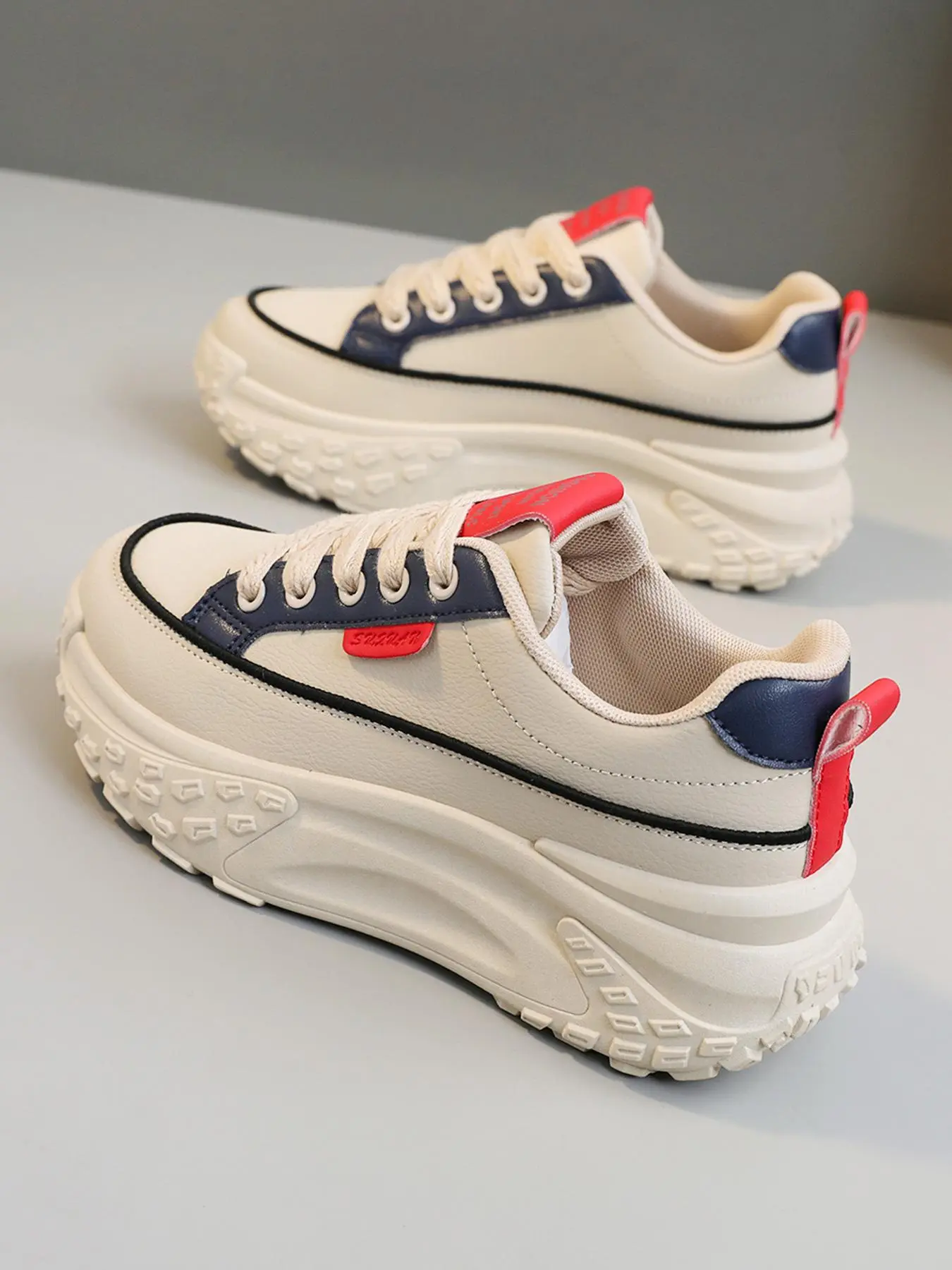 Women's Fashionable Lace Up Platform Thick Soled Sneakers, Casual Comfortable Breathable Sports Shoes, Female All-match Round Toe Chunky Sneakers for Daily Life, Girl, Breathable Walking Footwear, Athletic, Chunky Trainers