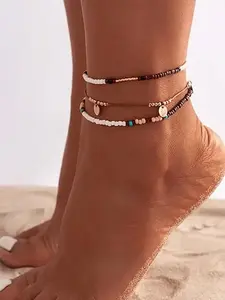 3-Piece Bohemian-Style Seed Bead Anklet Set for Women — Vintage-Inspired Beaded Anklets with Round Sequins, Adjustable Gold-Plated Bohemian Foot Jewelry, Hawaiian Beach-Style Accessories, and Stylish Summer Gifts.