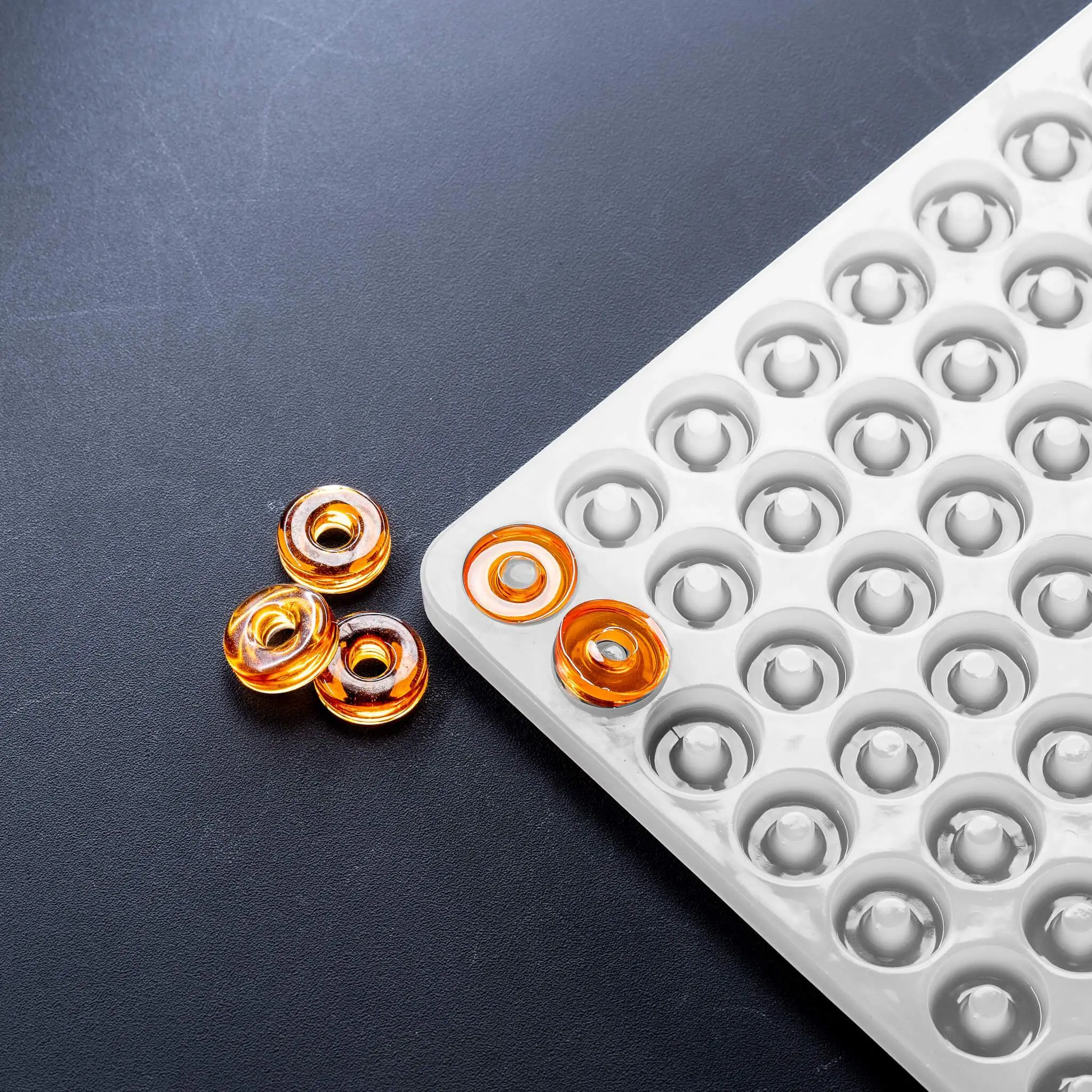 2.5mL Peach Ring Candy Depositor Mold - 154 Cavities - 22023
