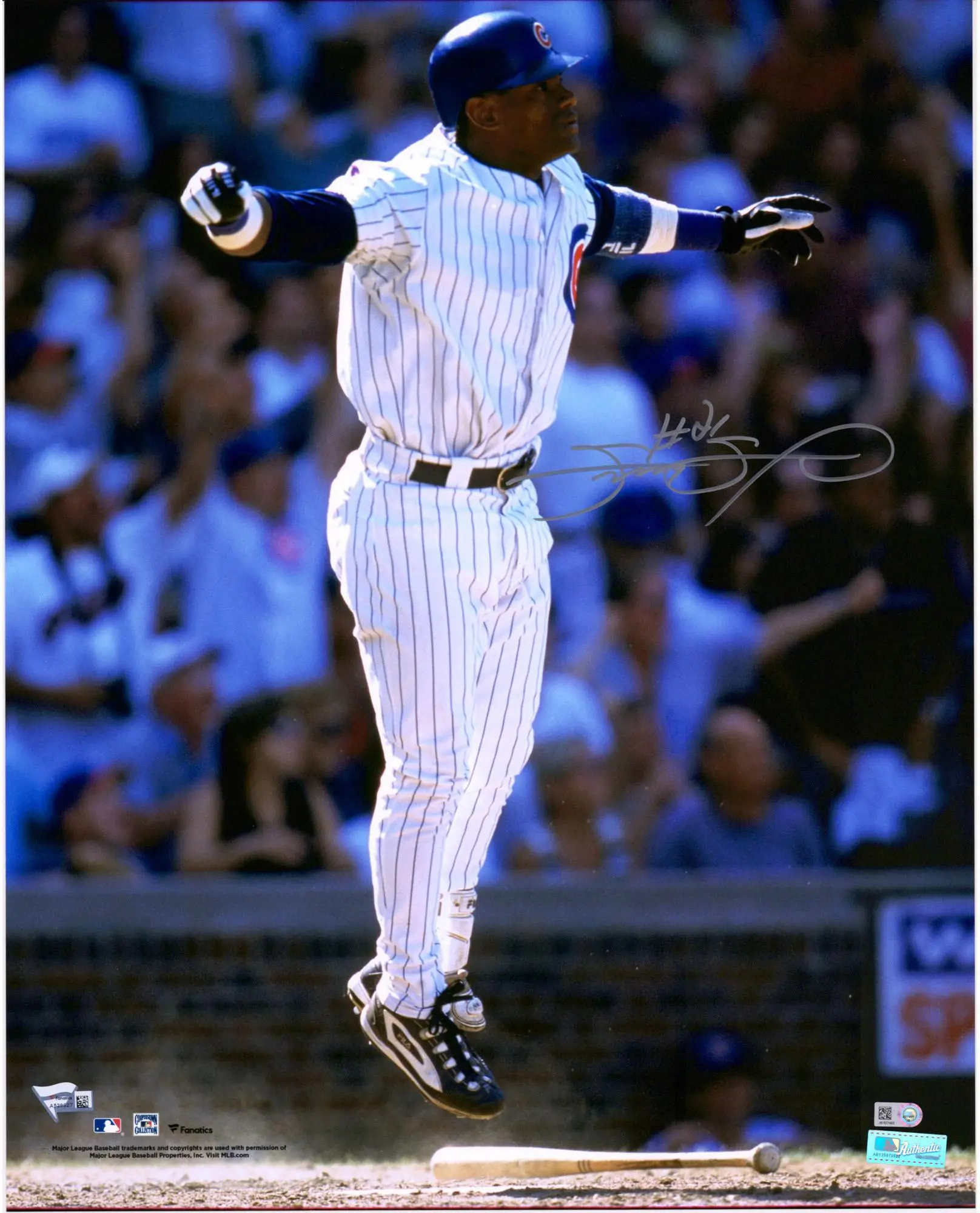 Sammy Sosa Chicago Cubs Autographed 16" x 20" Hop Photograph - Fanatics Authentic Certified