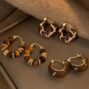 Retro elegant high-end amber beads geometric design women's earrings set, suitable for all seasons daily party dance