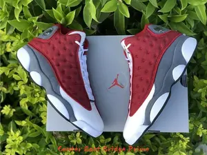 RedGreyWhite Colorblock Cat-Eye Retro Mid-Top Shoes