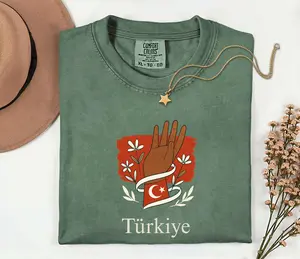 Turkey Flag Unisex T-shirt, Turkish National Day Tee, Patriotic Ankara Apparel, Men's Women's Clothing, Red White Crescent Moon Tshirt