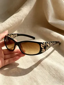 New Bohemian Rhinestone Sunglasses, Black Frame Brown Lens Fashion Shades, Rectangular Sunglasses, Unisex Vintage Carved Temple Eyewear for Beach Vacation, Travel, Cycling, Driving, Parties, Stage Performance, Street Photos and Daily Outfits