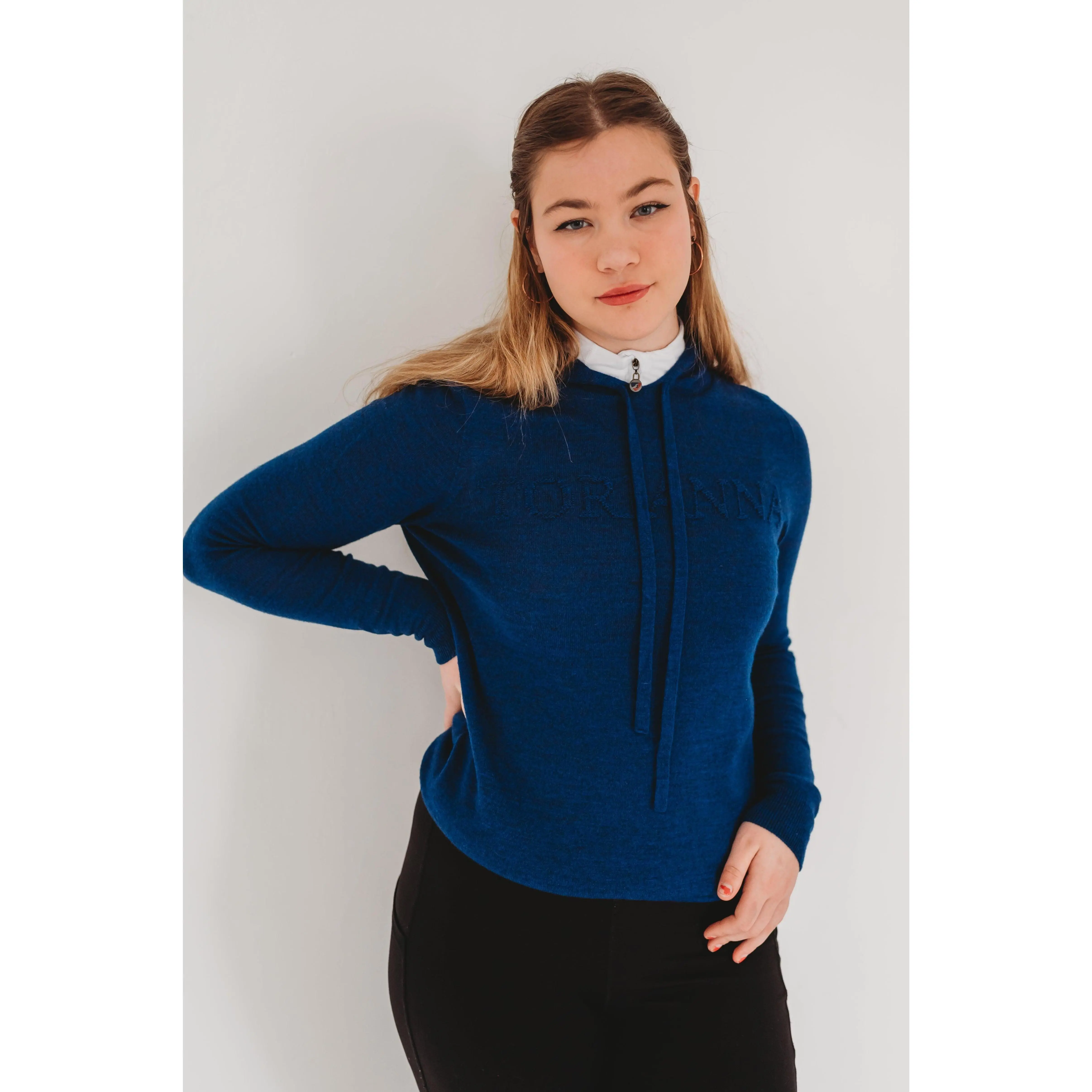 Summit Merino Hoodie – Seamless, Lightweight, Year-Round