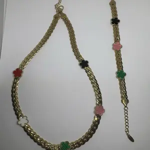 Set of Floral Bracelets with Collar Gold-Tone Chain Design Featuring Colorful Flower Accents