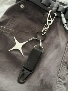 Stainless Steel Keychain Star Design Pendant Bag Charm Metal Waist Accessory Unique Gift Idea Simple Style Durable and Stylish Trendy Cute Keychain