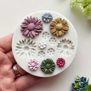 Daisy Candle Silicone Mold, DIY Creative Floral Shape Soap Resin Drip Mold, Handmade Home Decor Party Decoration Couple Gift