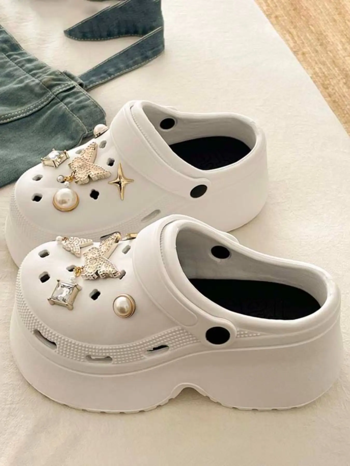Women's Summer Fashion Thick Sole Eva Clogs, breathable lightweight clogs, Lightweight Comfortable Beach Shoes for Daily Commute, Stylish and Versatile Footwear, Beach Slippers, Fashionable Slippers, Thick Bottom Slippers