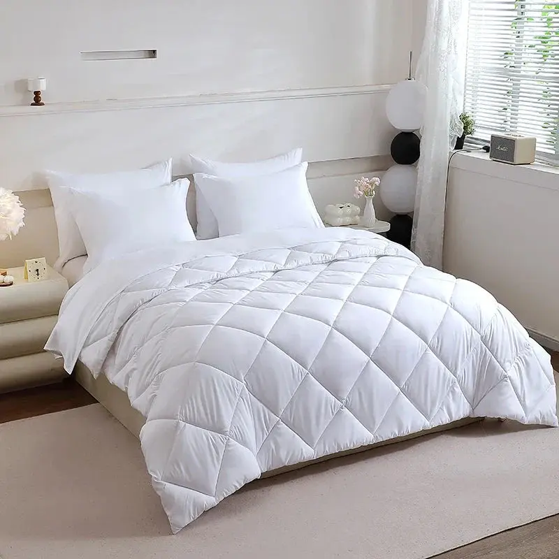Premium 7-Piece King Bedding Set, Durable Polyester, Includes Mattress Topper, Pillowcases & Flat Sheet for Home Bedroom Relaxation, Simple