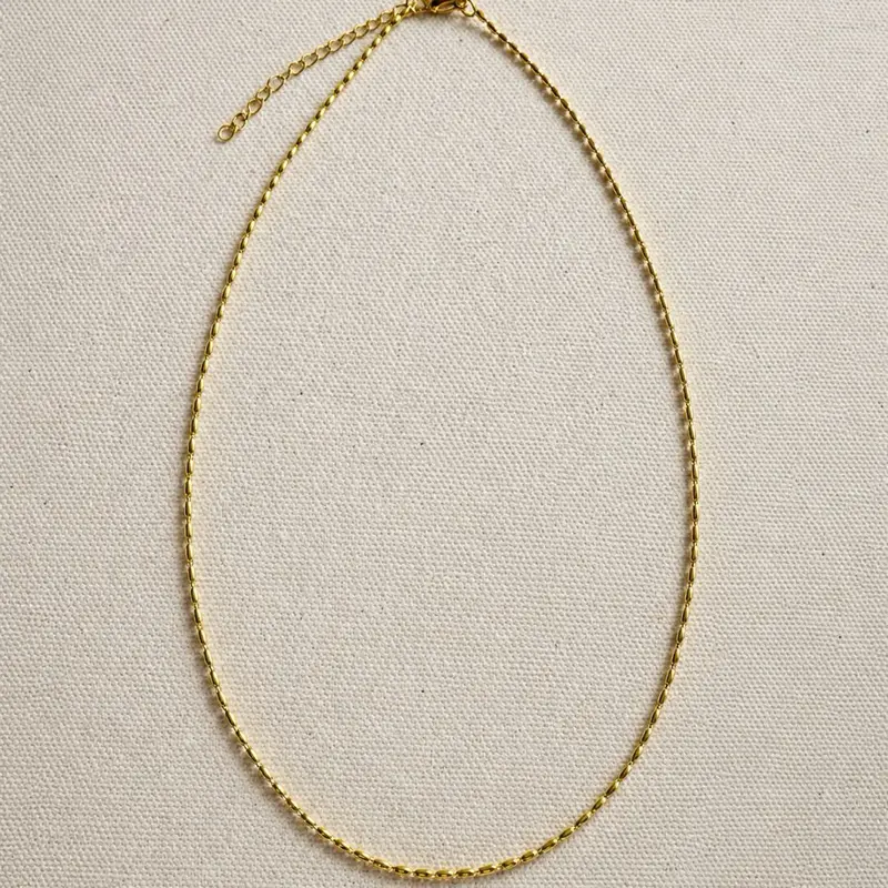 Classic Gold Oval Link Necklace