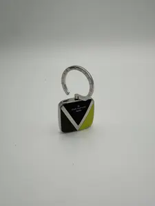 Pre-owned Louis Vuitton Gaston V Twist Key Chain
