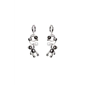 BEAR PEARL DROP EARRINGS