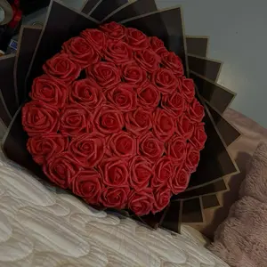 50 eternal foam roses