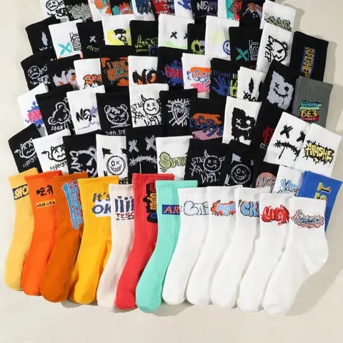 【Black Friday】20 Pairs Unisex Socks, Abstract Art Graffiti Print, Fashion Casual Crew Socks, Soft and Comfortable, Mid-Calf, Street Style Basketball Socks for All Seasons, Socks Set