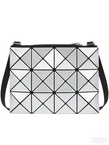 Pre-owned Miyake Lifetime Silver Shoulder Bag 22.5*0.5*17cm th36047002