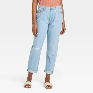 Universal Thread Women's Mid-Rise Distressed Boyfriend Jeans Ankle-Length Relaxed Fit, Light Wash