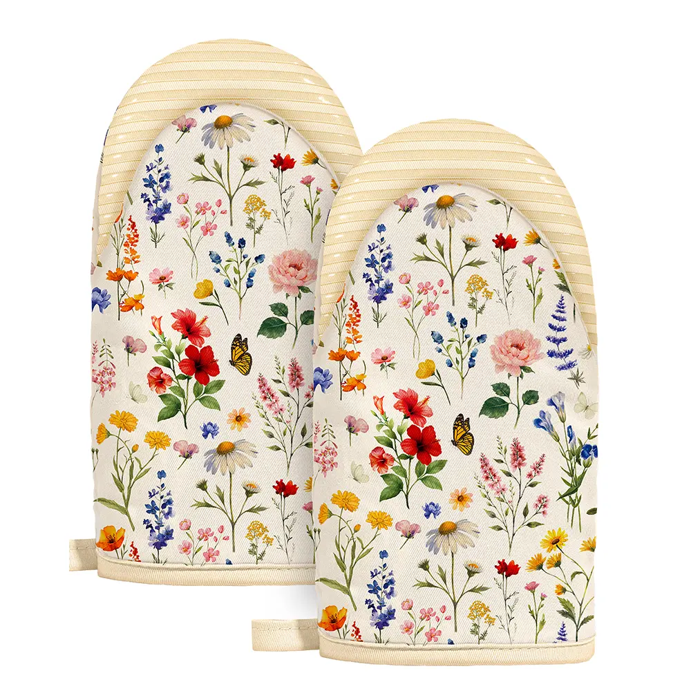 Slohif Bee Mini Oven Mitts Set – Yellow Extended Short Heat Resistant Kitchen Gloves for Women, 100% Cotton Oven Mitts with Silicone Grips, Non-Slip and Thick Durable for Cooking & Baking