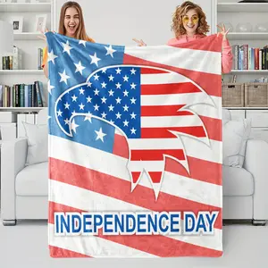 Eagle Head Printed Throw Blanket, Flannel Throw Blanket, Flag Base, Eagle Is The Iconic Symbol of The United States of America, Create A Patriotic Atmosphere, Suitable for Sofa, Bedroom and Travel, Suitable for All Seasons
