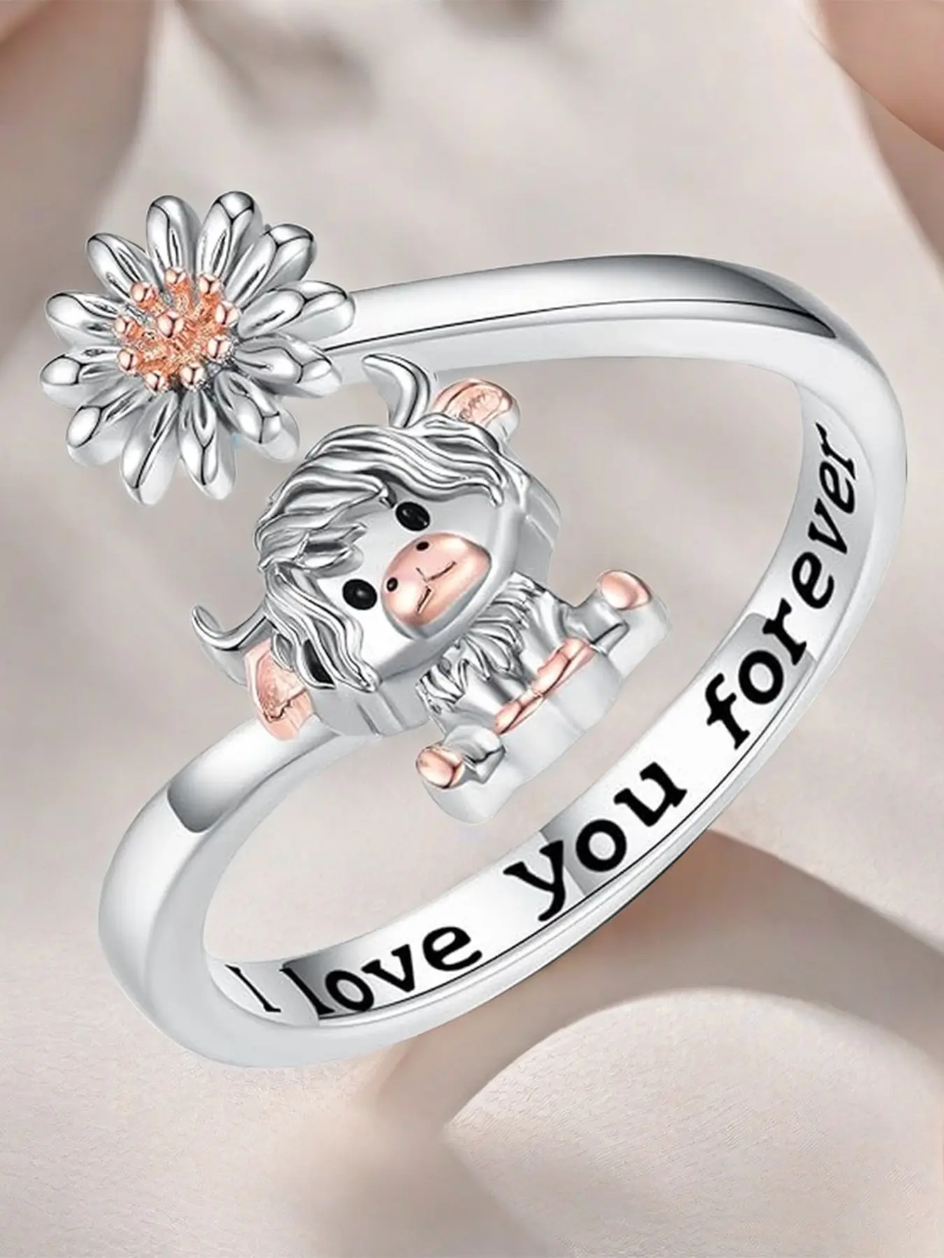 Highland Cow and Daisy Open Ring, Elegant and Cute, Adjustable Silver Color, Perfect Gift for Women, Ideal for Daily Wear, Unique Rings
