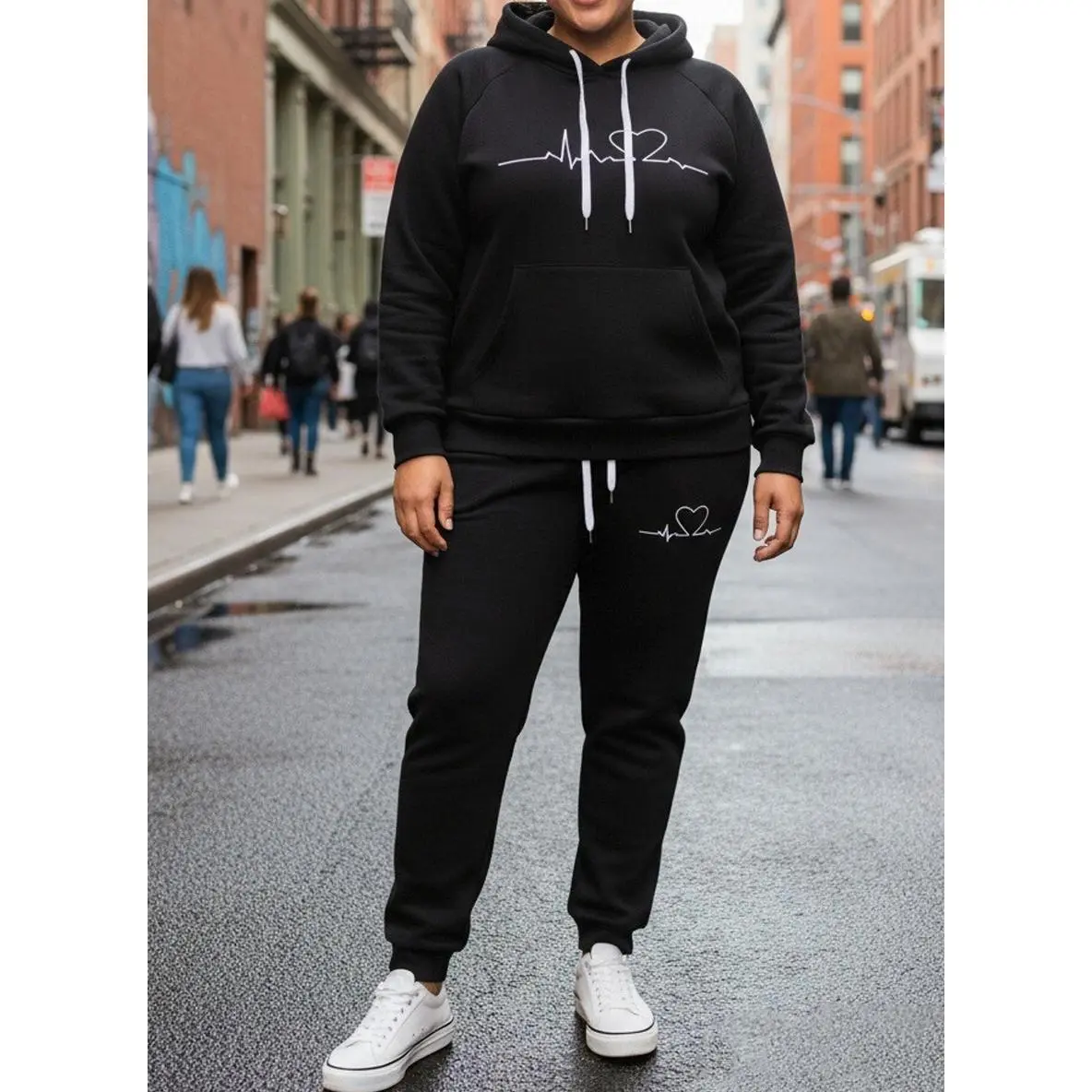 NEW Plus Size Women Heartbeat Print Tracksuit, Hooded Sweatshirt & Jogger Pants 2 Piece Outfit, Heart ECG Graphic Casual Hoodie Co Ord Set, Soft Fleece Curvy Loungewear, Fashion Warm Matching Suit For Daily Streetwear