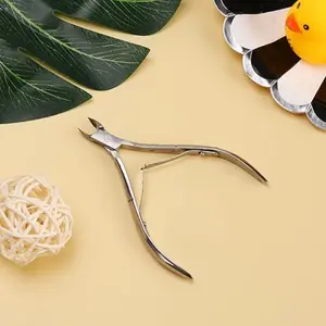 Professional Stainless Steel Nail Edge Trimmer, Silver Color Manicure Tool for Fingers and Toes, Precision Nail Clipper and Cutter