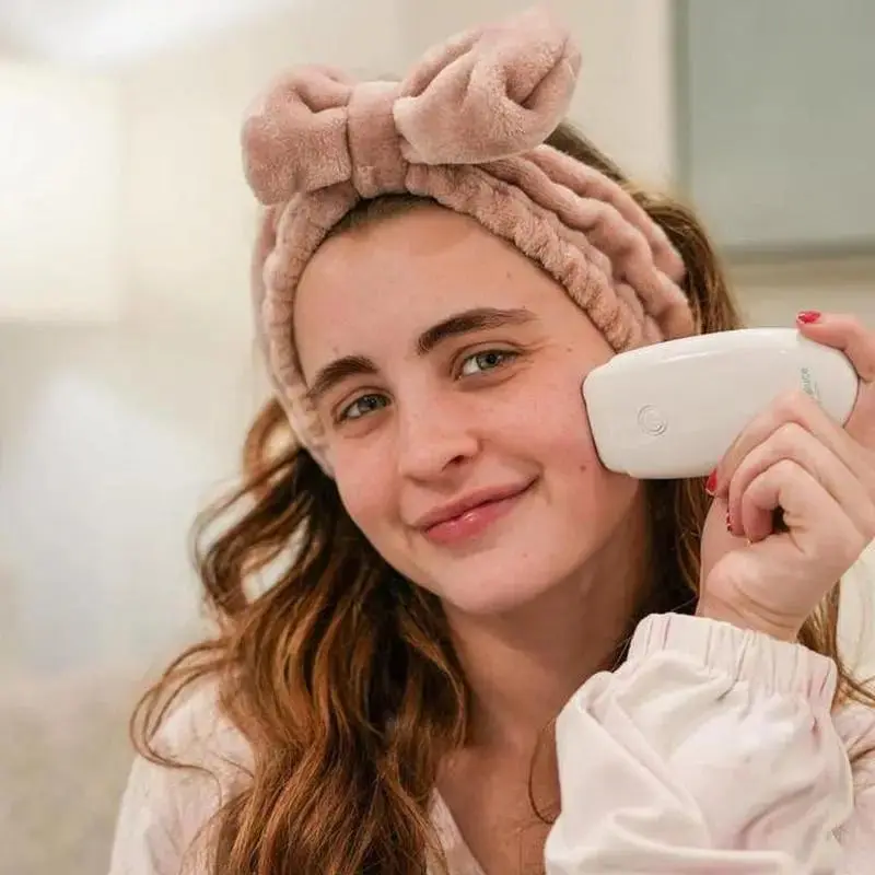 Mini Facial Massager for Skin Tightening and Toning, Revitalizing Anti-Wrinkle Device for Daily Facial Care, Daily Use, Mini Device, Spa-Like, Beauty, Easing Tension, Long-Lasting Results, Luxury Of Spa Treatment, Stimulates Circulation, Get Set For Glow,