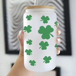 St. Patrick's Day Lucky Green Clover Pattern 16oz Glass Can Cup with Lid and Straw, Reusable Glass Drinking Cup for Iced Coffee,Hot Chocolate, Stylish Fashionable Glassware, Perfect Gift for St. Patrick's Day Enthusiasts, Lucky Theme Lovers