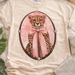 Cat Pearl T-Shirt - Ivory Off White Top for Womenswear with Elegant Cheetah Design Tshirt