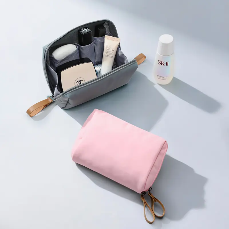 Women's Compartmentalized Mini Lipstick Makeup Bag - Portable Travel Cosmetic Pouch, Compact Storage Insert, Travel Cosmetic Bags, Makeup Organization, Zipper, Travel Makeup Bags Organizers, Zipper Closure