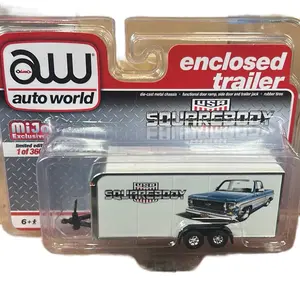 Auto World SquareBody USA Enclosed Trailer