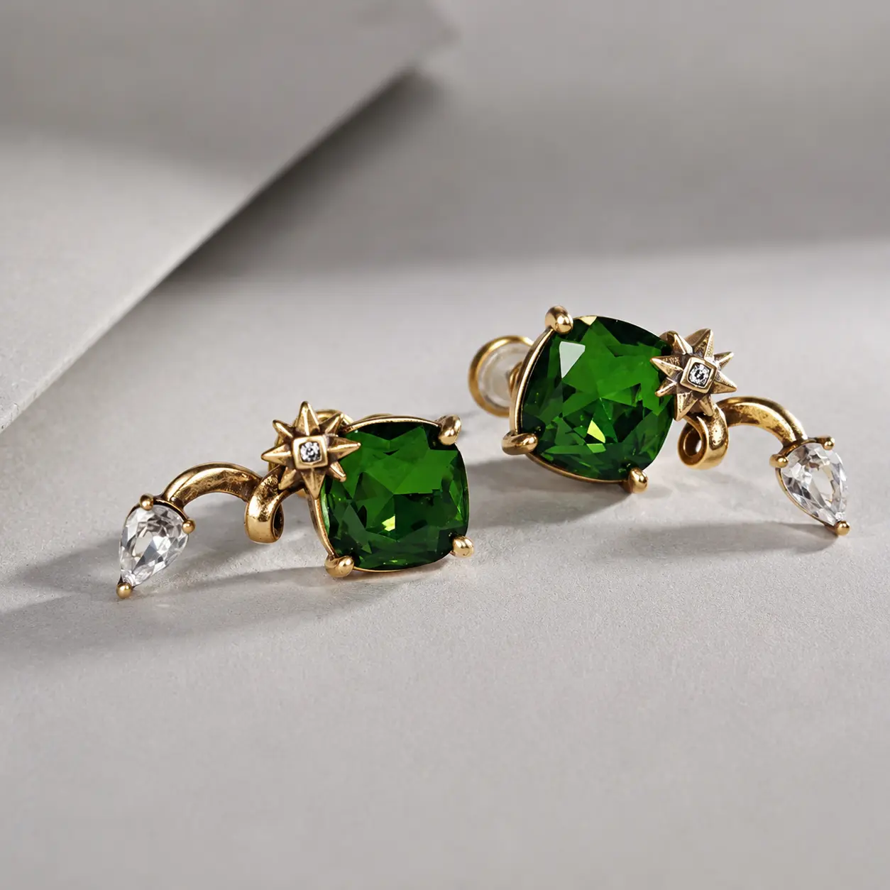 Vintage Star & Moon Star Burst Square Cut Green Plug Earrings - Hypoallergenic Brass Alloy Alloy Casual/Formal Fashion Jewelry with Gift Box, Female, Gold-Tone, Green Gemstone Charm Earrings