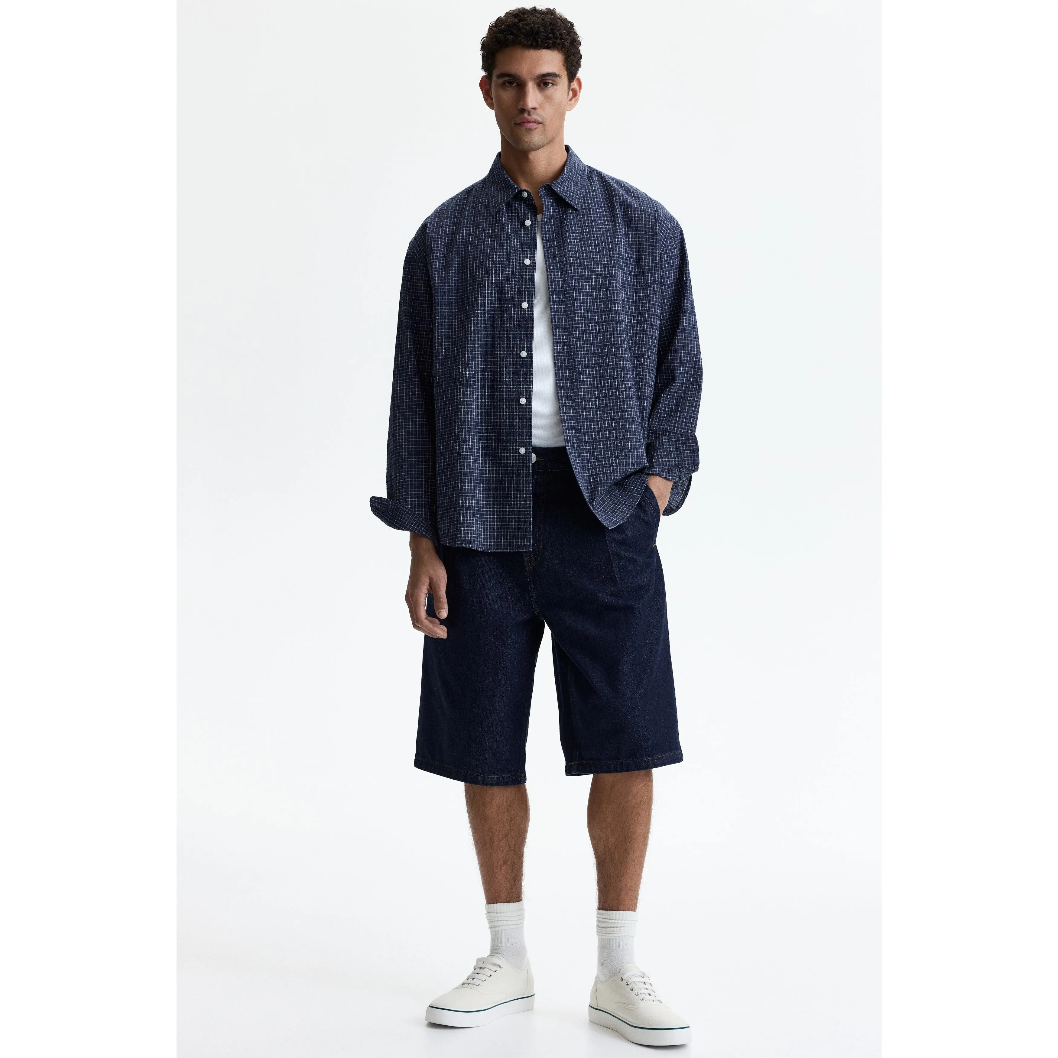 H&M Baggy pleated denim shorts