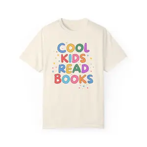 Cute Reading Teacher Tee Shirt for School Librarian, Elementary School Teacher or Elementary Principal: Cool Kids Read Books, Adorable Y2K Aesthetic T-Shirt for Book Lover bookish