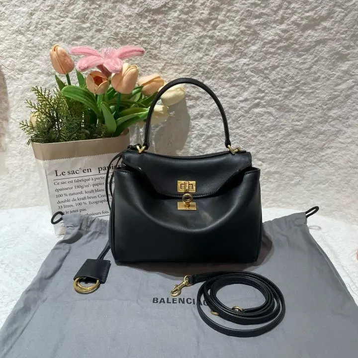 Pre-owned Balenciaga Rodeo Small Black Leather Top Handle Bag ZX145