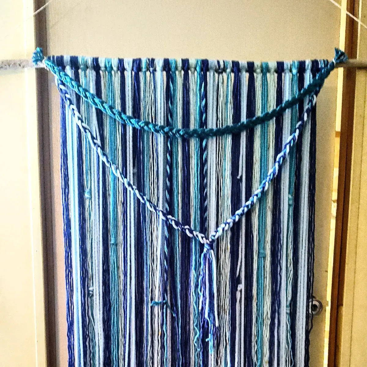 macrame driftwood wall hanging
