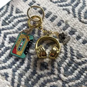Gold-Tone DJ Keychain, Retro Hip Hop Style Music Charm with Split Ring for Keys, Fun Gift for DJs and Music Lovers