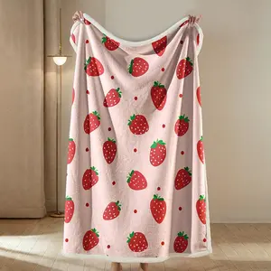 Strawberry Pattern Blanket, 1 Count Soft Warm Throw Blanket, Air-conditioned Room Blanket, Warm Nap Blanket for Home & Office & Travel