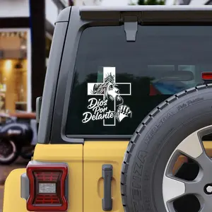 Premium Dios Por Delante Christian Car Decal – Spanish Faith Vinyl Sticker, Waterproof Religious Cross Window & Bumper Decal for Car, Truck, SUV Size 6x4.7 Inches