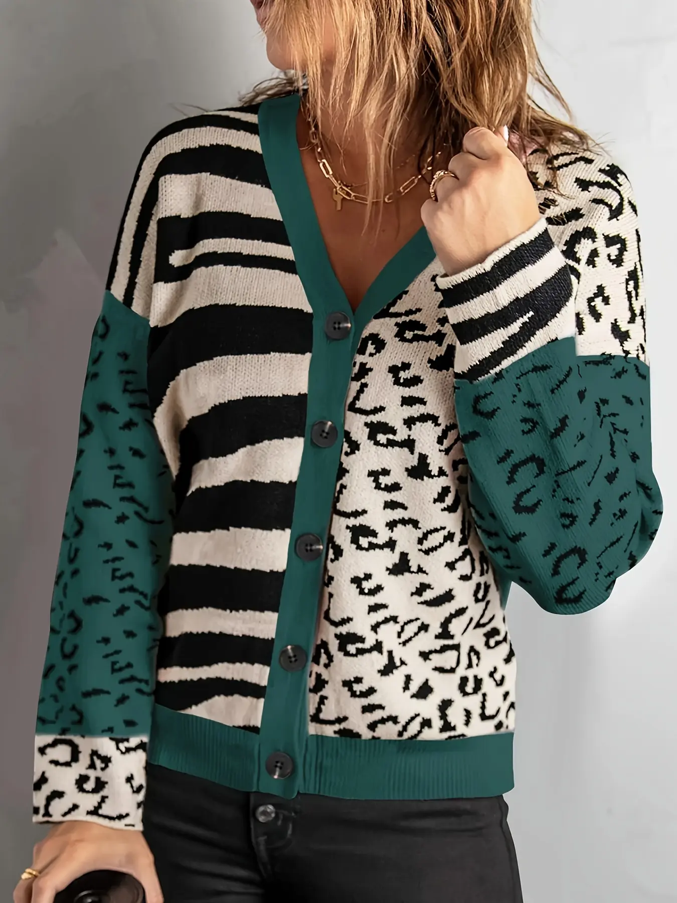 Women's Trendy Patchwork Knitting Sweater with Mixed Animal Graphic & Teal Green Trim Warm Lightweight Knitwear for Vacation & Streetwear Chic Striped Long Sleeve Outerwear