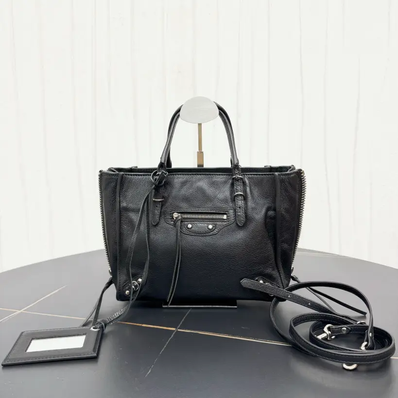 Pre-owned Balenciaga Leather Shoulder Bags 7.8'' R13969 Shoulder Bag C6844376877 0127 T1 Chloe
