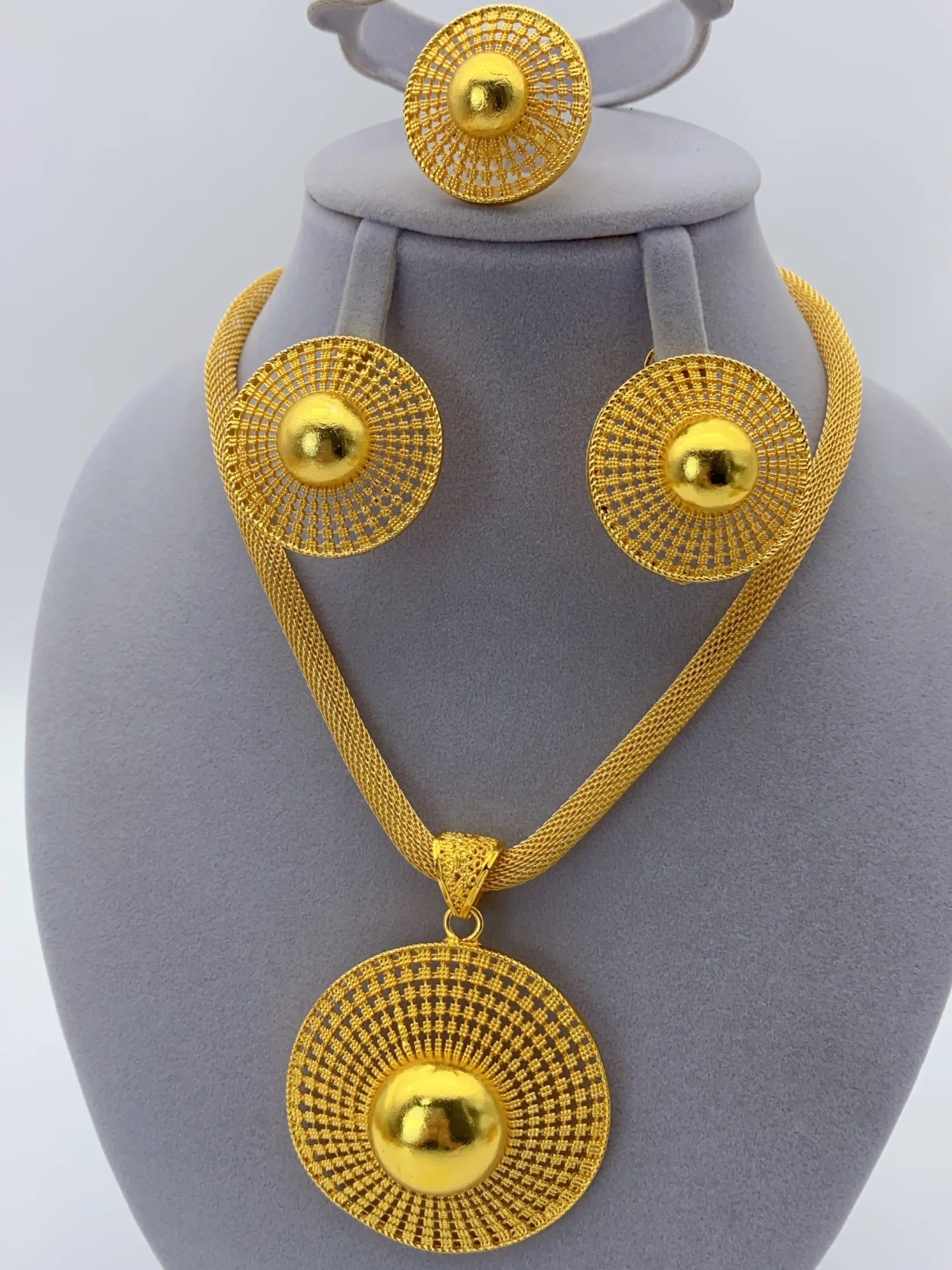 3 Piece Round Pendant Jewelry Set for Women, Elegant Dubai African Style Necklace Earrings Ring Combo, Party Accessory Gift Wedding Jewelry, Costume Jewelry Set