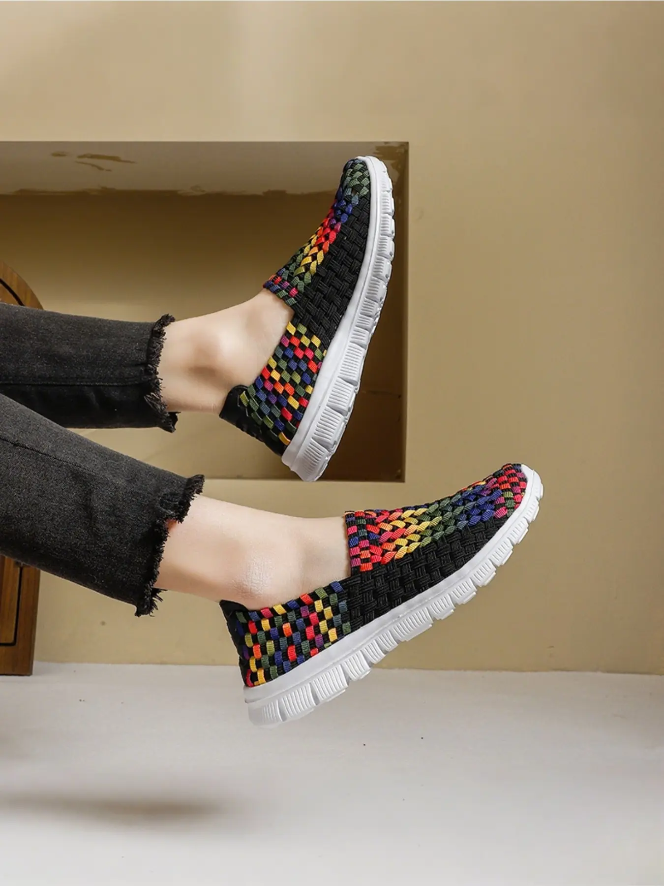 Instagram-Inspired Random Pattern Hand-Crocheted Openwork Sandals | Lightweight Slip-Ons for Effortless Style The Ultimate Commuting & Date-Night Essential: Women's Casual Shoes