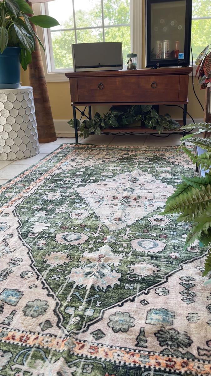 Item: Green, 2' x 8'