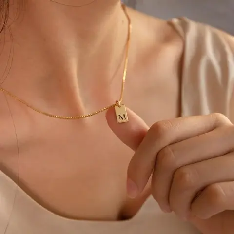 MIDEEO Women's Exquisite Initial Pendant Necklace - Golden Plated Chain Pendant, Gold Accessories, Cool Unique Gifts for Women, Mother's Day Accessory
