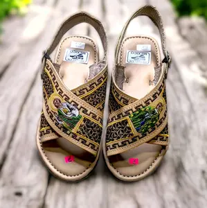 Handcrafted Leather Huaraches for Men SJT y VIRGEN  Style Meets Comfort  Introducing our handmade leather huaraches for men, a perfect blend of style and comfort. These huaraches are crafted from durable leather, ensuring longevity.