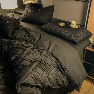 3-Piece Brief Grey Geometric Pattern Bedding Set, Includes 1Pc Duvet Cover & 2Pcs Pillowcases, Ultra Soft Cotton-Like Comfortable fabric for all seasons. Luxury Bedroom Linen Collection